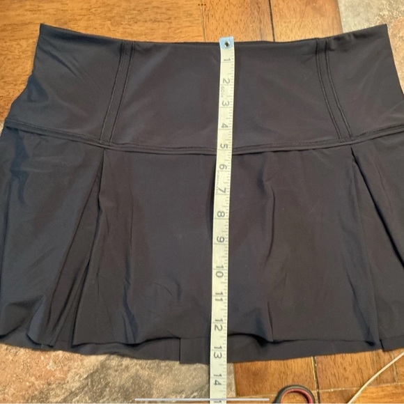 Lululemon women’s size 8 Black Athletic Tennis Skort - Picture 6 of 9